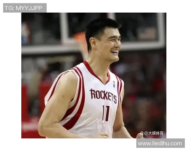 NBA明星球员积极投身赛场外慈善活动关注弱势群体与社会公益