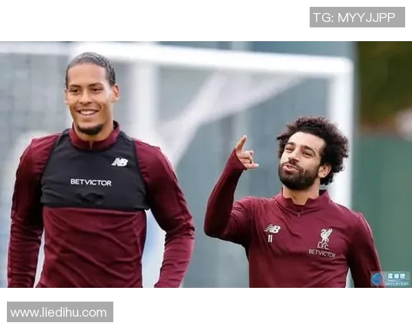 范戴克携手代言国际品牌商业价值暴涨成足球界新宠 范戴克携手代言国际品牌商业价值暴涨成足球界新宠