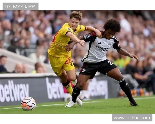 主力中卫转会传闻引发各方猜测 多支豪门球队争夺激烈 主力中卫转会传闻引发各方猜测 多支豪门球队争夺激烈