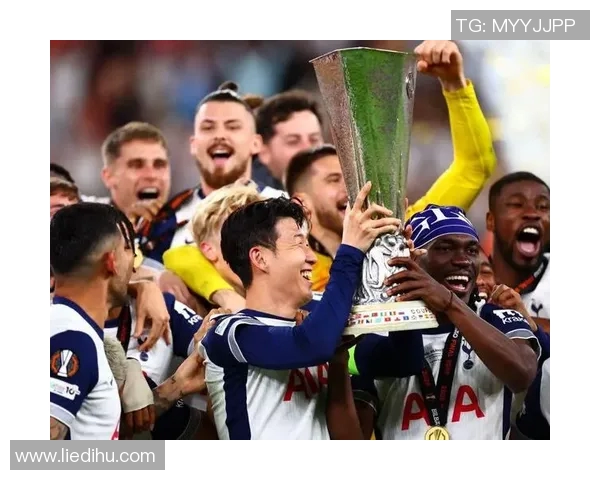 孙兴慜场上举动引球迷炸锅网友热议不断掀起舆论狂潮