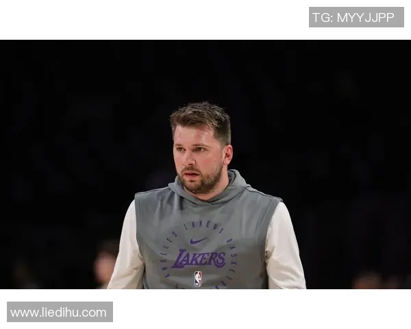 东契奇伤情更新:复出时间仍未确定 东契奇伤情更新:复出时间仍未确定