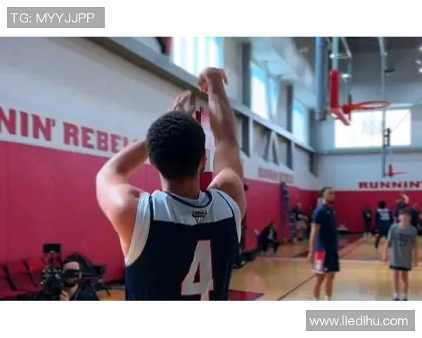 战术解析库里如何通过细腻控球与精准投篮主导比赛节奏